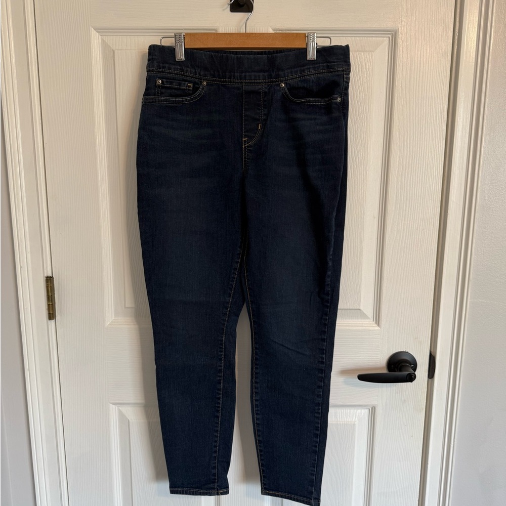 Levi’s Signature Totally Shaping Pull-On Skinny Jeans Classic Fit Size 12S EUC